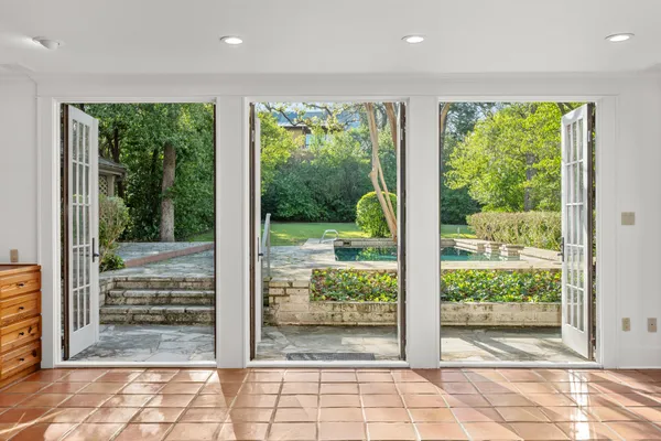 $12,000 | 1301 Kent Lane, Austin, TX 78703