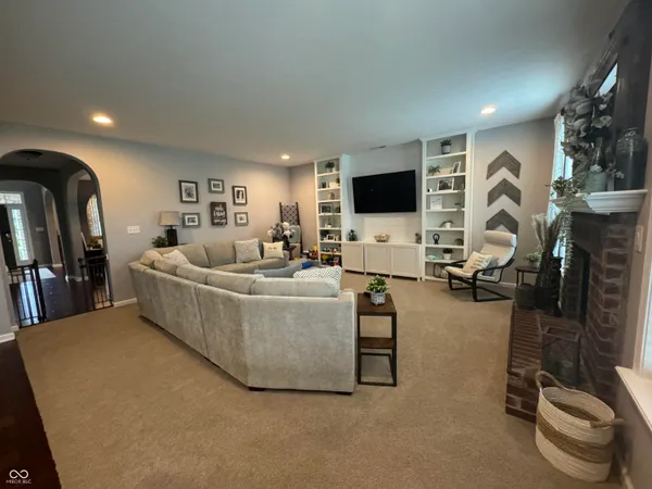 $620,000 | 8435 Abernethy Lane, Brownsburg, IN 46112