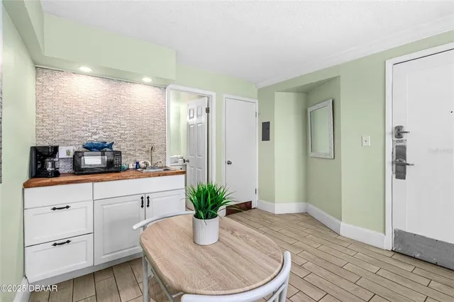 $125,000 | 2301 South Atlantic Avenue, Unit 501, Daytona Beach, FL 32118