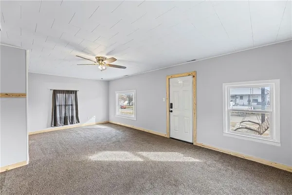 $159,900 | 140 West Walnut Avenue, Osawatomie, KS 66064