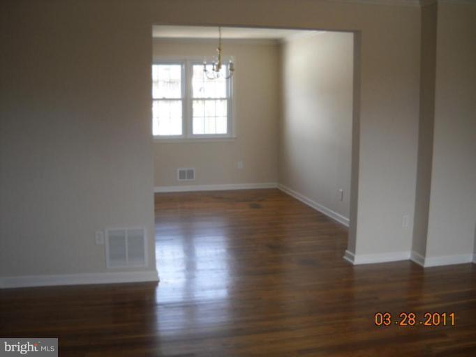 5661 Utrecht Road Baltimore, MD 21206 - Photo 5 of 15 Dining Room