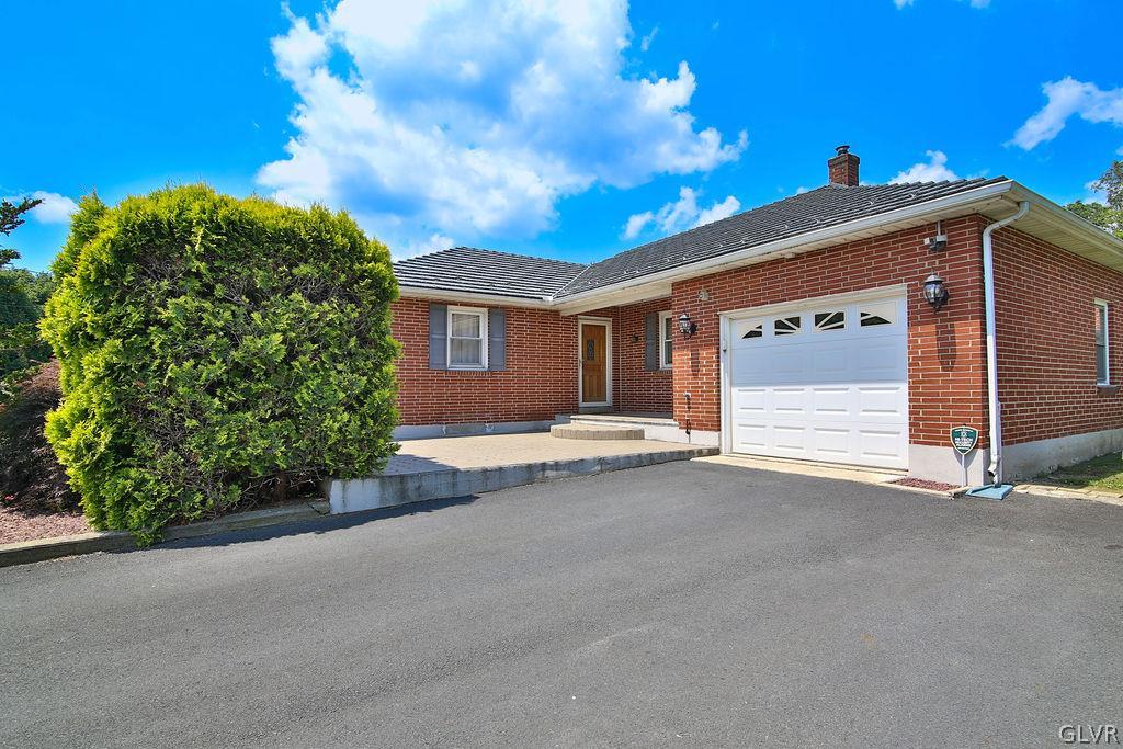6405 Jacksonville Road Bath, PA 18014 - Photo 1 of 22 Gallery Image 1