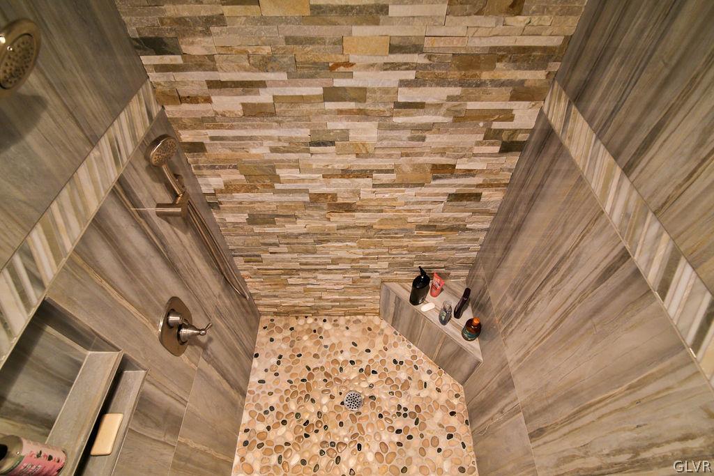 6405 Jacksonville Road Bath, PA 18014 - Photo 12 of 22 Gallery Image 12