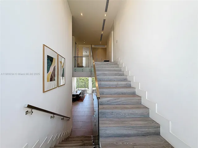 a view of entryway and hall