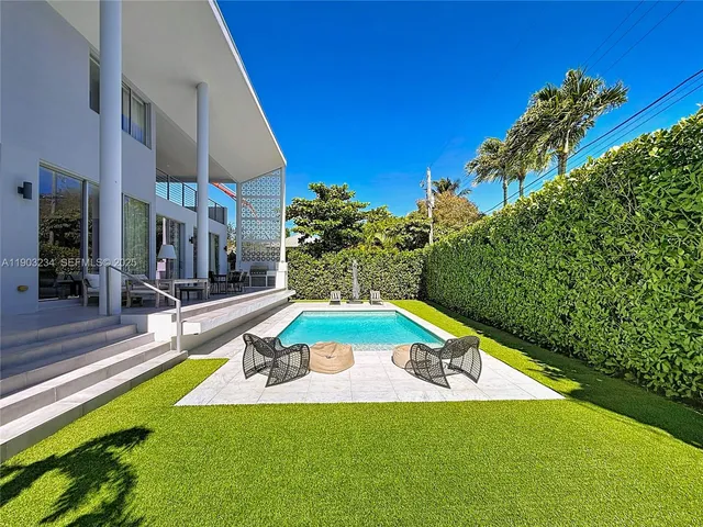 $25,000 | Key Biscayne, Key Biscayne, FL 33149