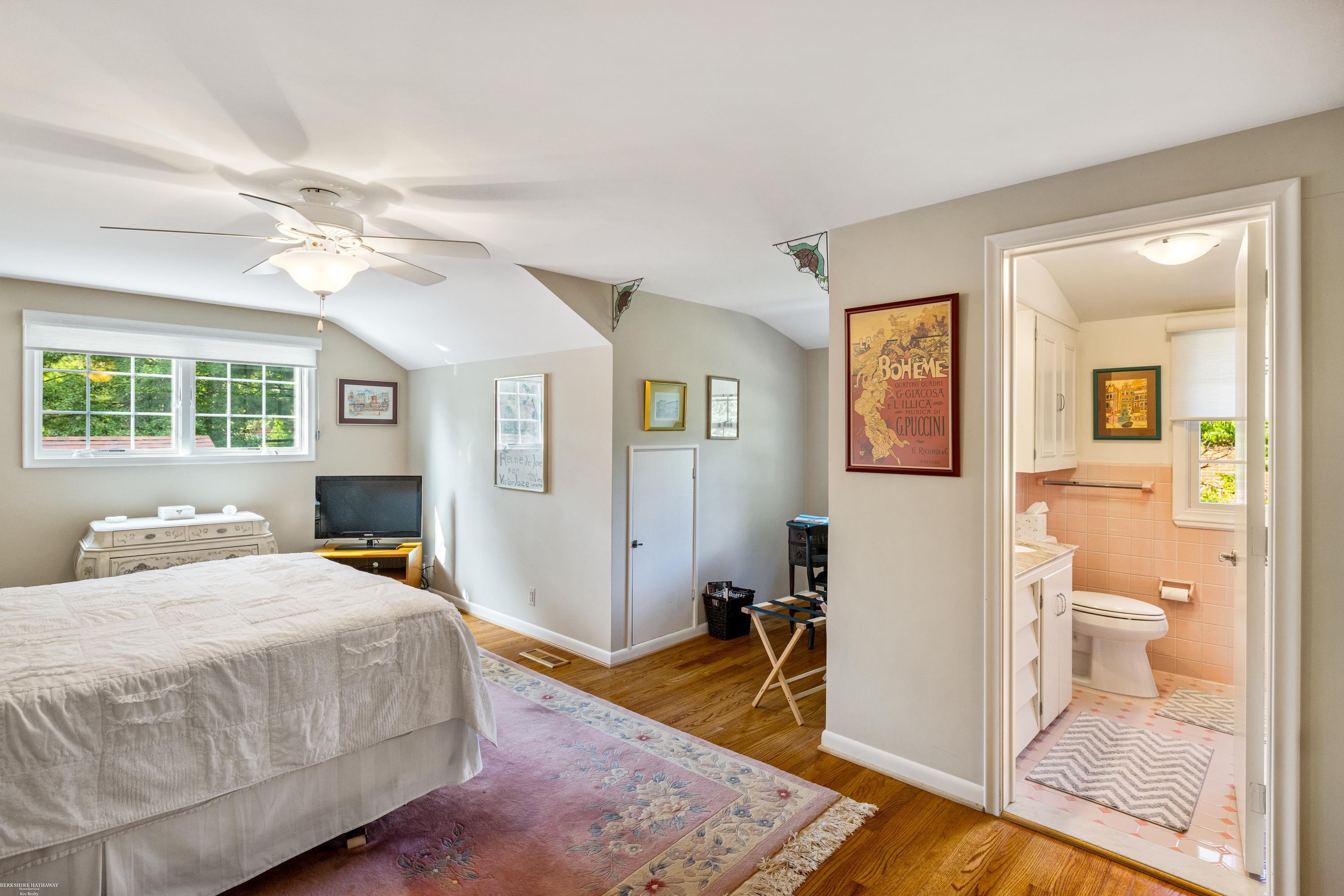 92 Deeplands Road Grosse Pointe, MI 48236 - Photo 58 of 75 50121634-57.JPG