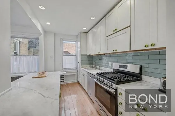 $1,395,000 | 345 West 55th Street, Unit 9GH | Hell's Kitchen