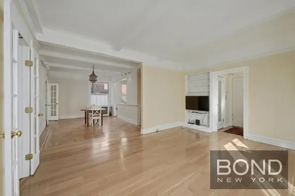 $1,395,000 | 345 West 55th Street, Unit 9GH | Hell's Kitchen
