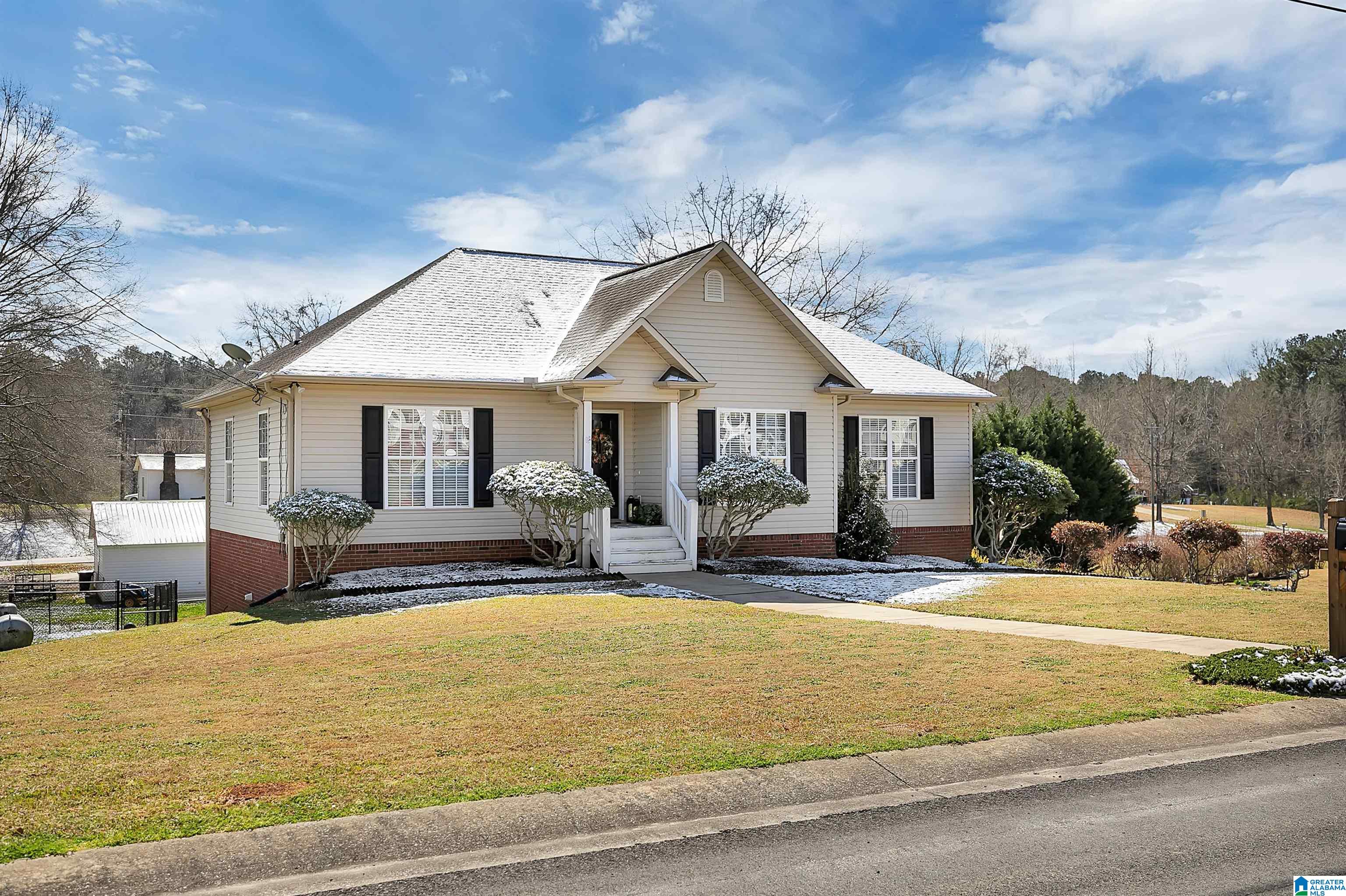 4414 Edith Avenue Dora, AL 35062 - Photo 1 of 38