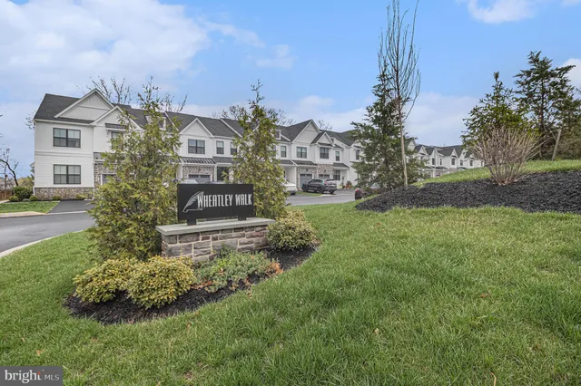 $599,900 | 10 Wheatley Walk, Lansdale, PA 19446