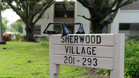 $220,000 | 257 Sherwood Drive, Unit 257, Bradenton, FL 34210
