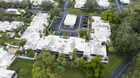 $220,000 | 257 Sherwood Drive, Unit 257, Bradenton, FL 34210