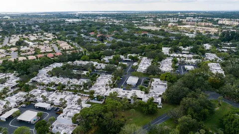 $220,000 | 257 Sherwood Drive, Unit 257, Bradenton, FL 34210