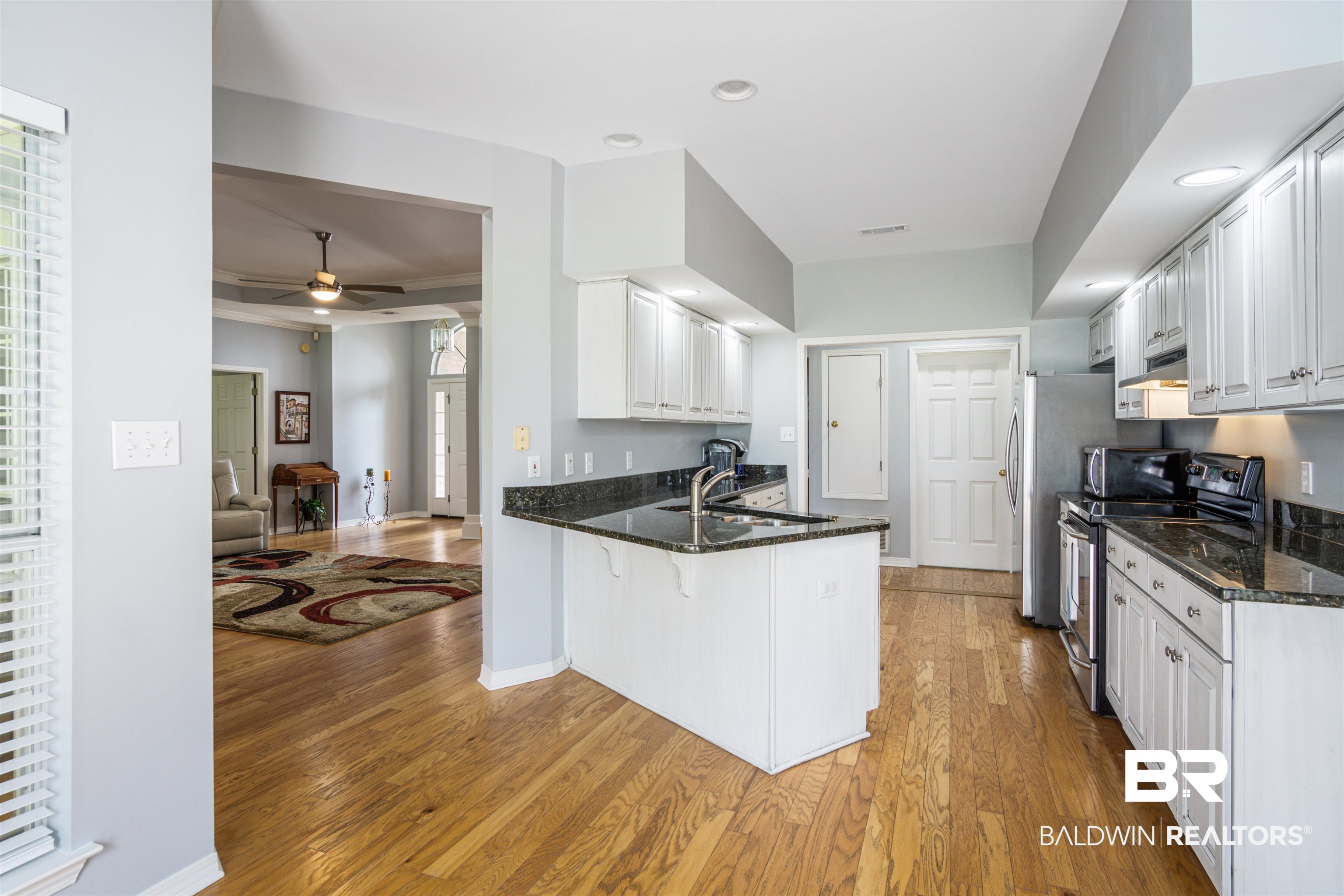 107 Par Circle Fairhope, AL 36532 - Photo 8 of 34