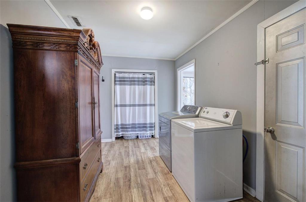 92 South Avery Road Southwest Rome, GA 30165 - Photo 20 of 39 a utility room with dryer and washer