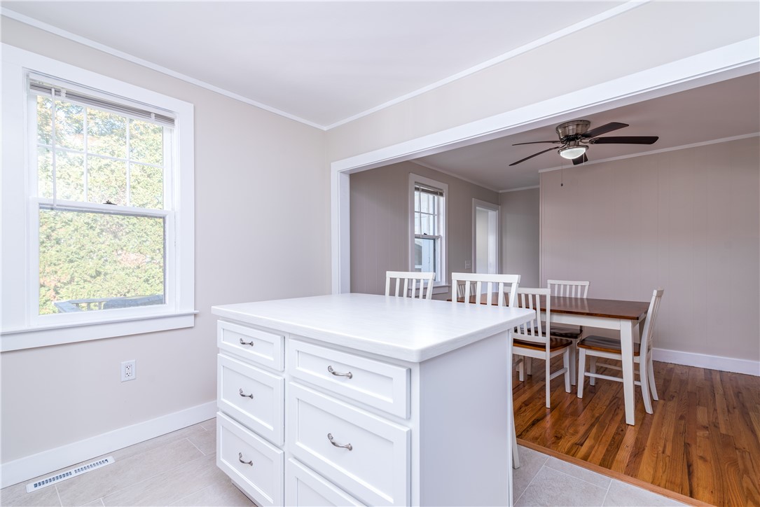 196 Bradford Road Westerly, RI 02808 - Photo 12 of 37