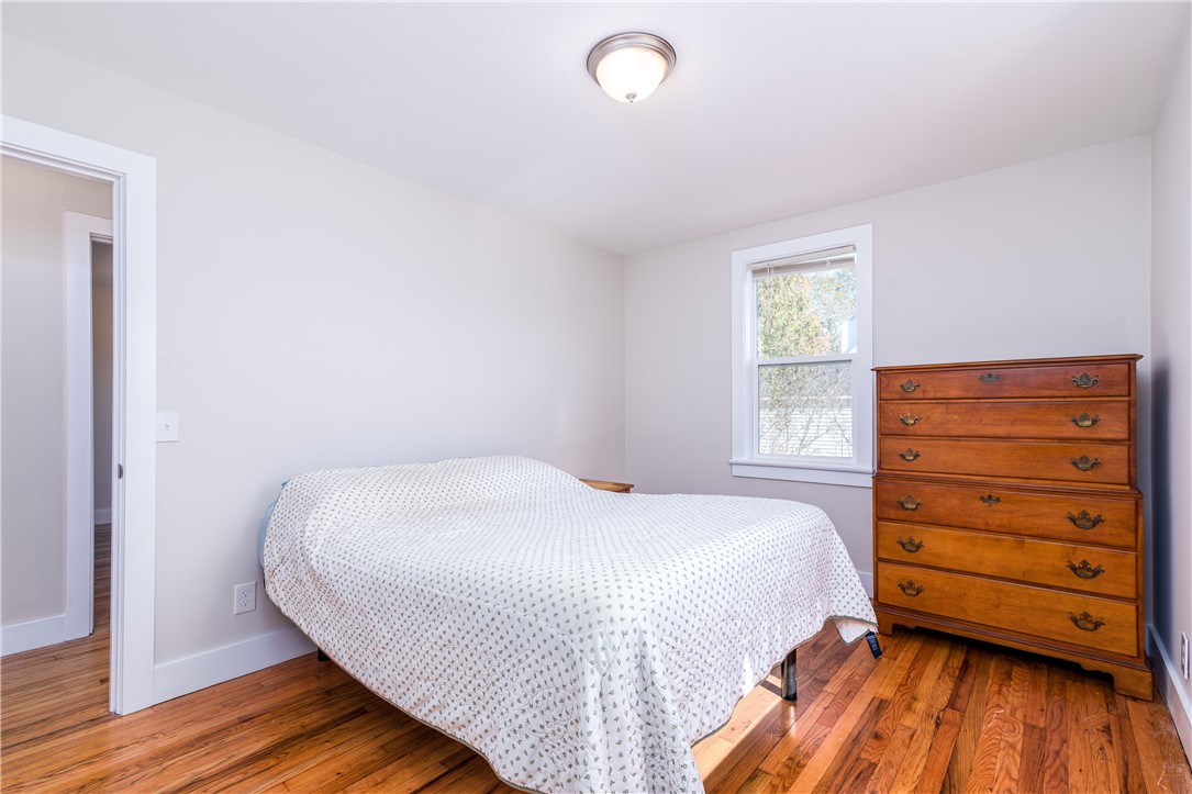 196 Bradford Road Westerly, RI 02808 - Photo 18 of 37