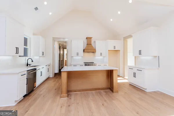 $565,000 | 2089 Willow Lake Road, Fort Valley, GA 31030