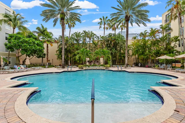 $405,000 | 651 Okeechobee Boulevard, Unit 402, West Palm Beach, FL 33401