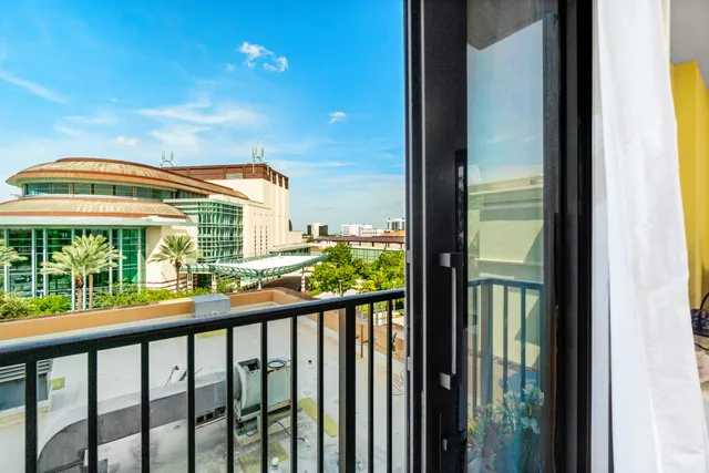 $405,000 | 651 Okeechobee Boulevard, Unit 402, West Palm Beach, FL 33401