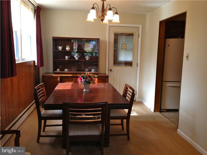 724 Cambridge Road Brookhaven, PA 19015 - Photo 5 of 21 Dining Room