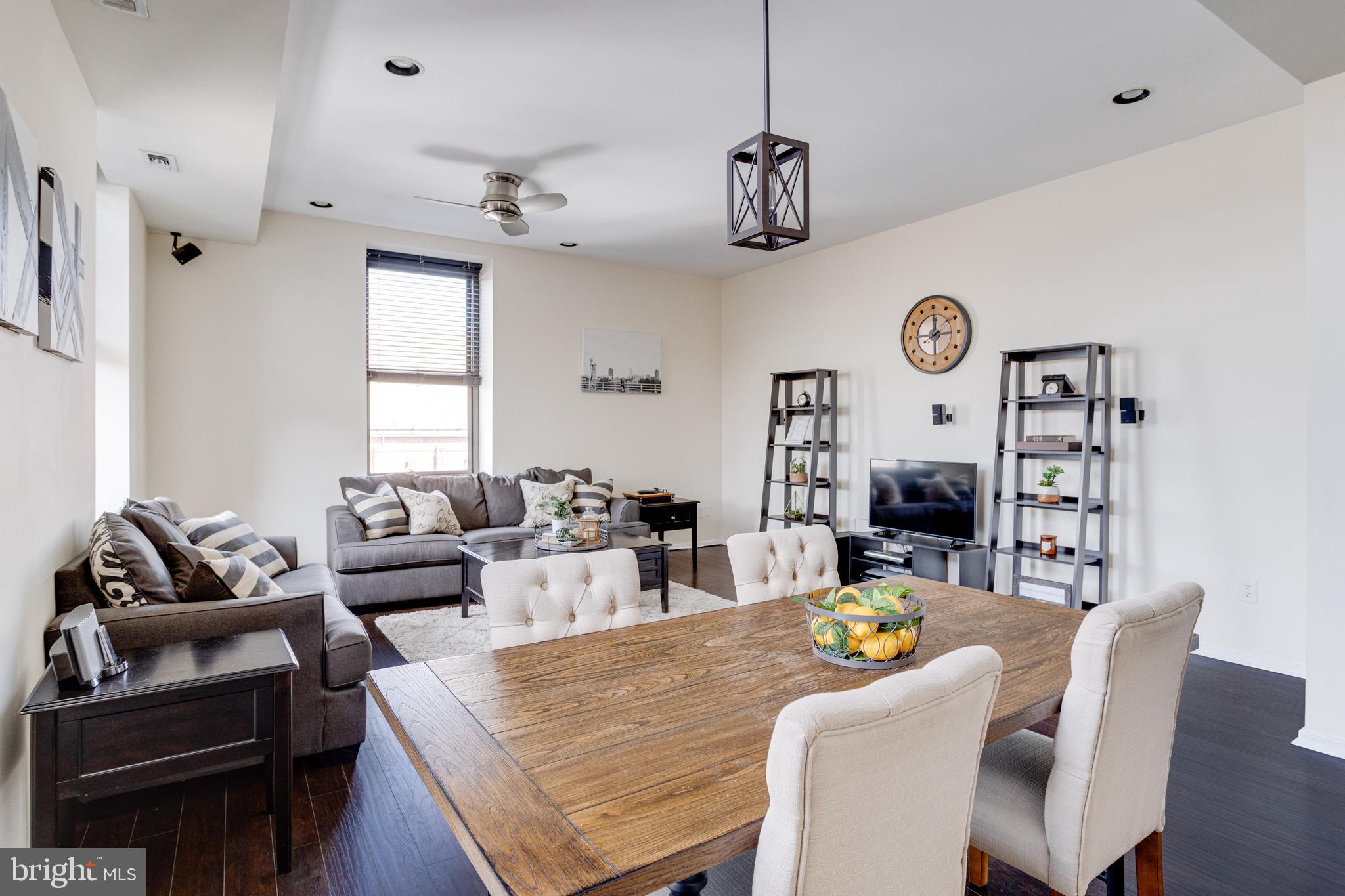 1211 Light Street, Unit 403 Baltimore, MD 21230 - Photo 5 of 52 Spacious Living Area/ Dining with 9+ Foot Ceilings