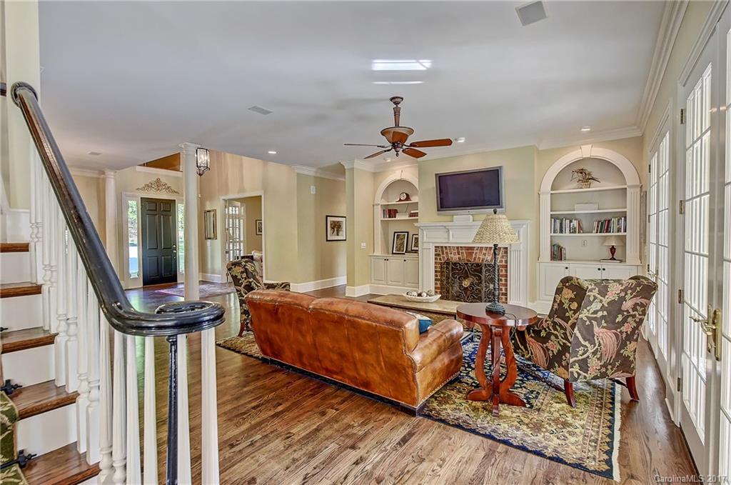 2008 Cortelyou Road Charlotte, NC 28211 - Photo 7 of 24 Gallery Image 7
