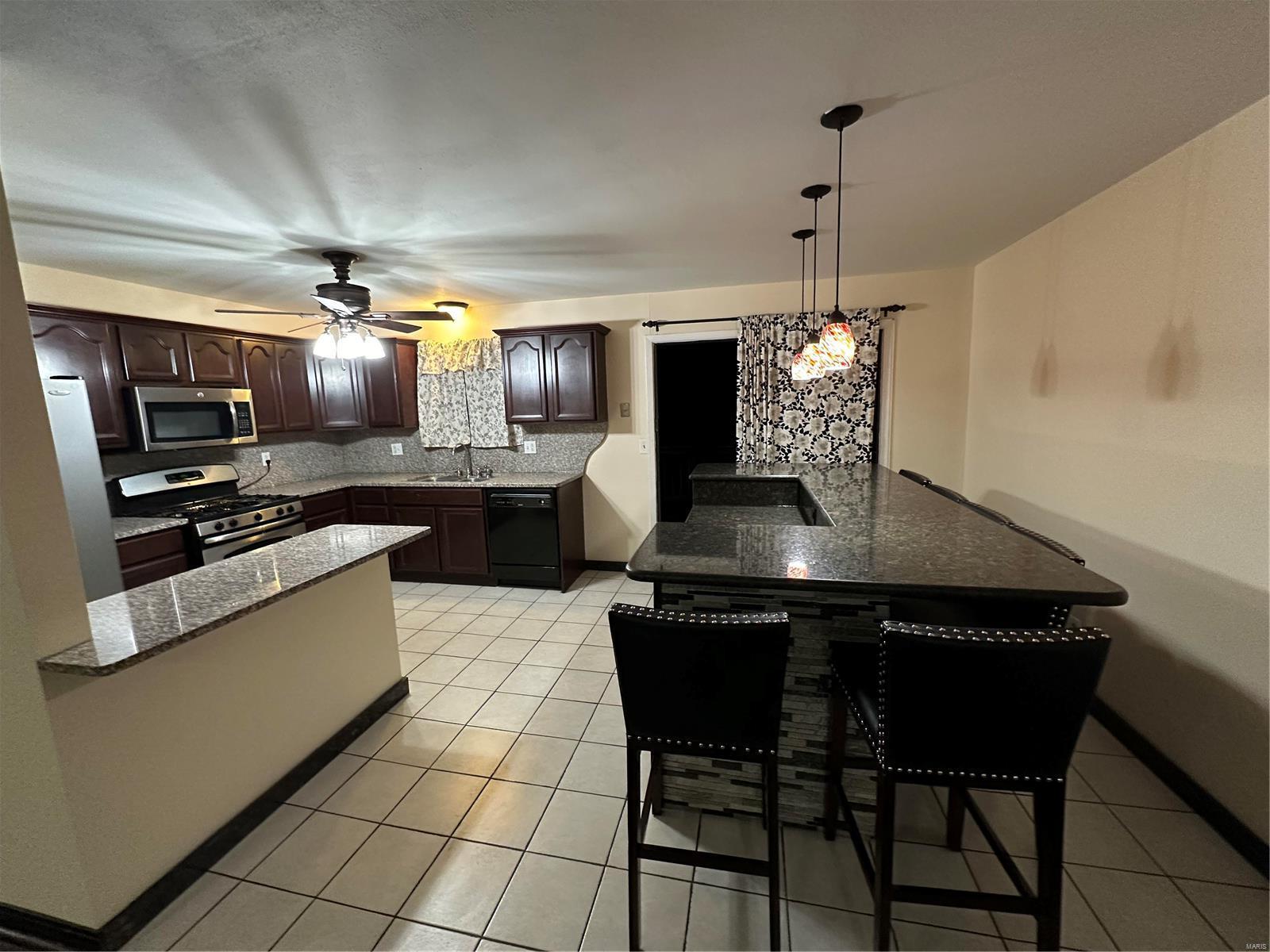 523 Spring Street Collinsville, IL 62234 - Photo 8 of 25 Gallery Image 8