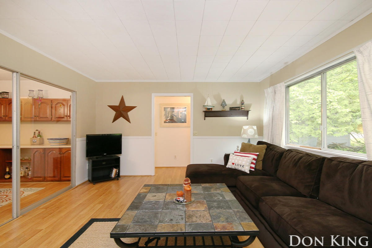 13291 Clausen Road Trufant, MI 49347 - Photo 6 of 31 IMG_1110