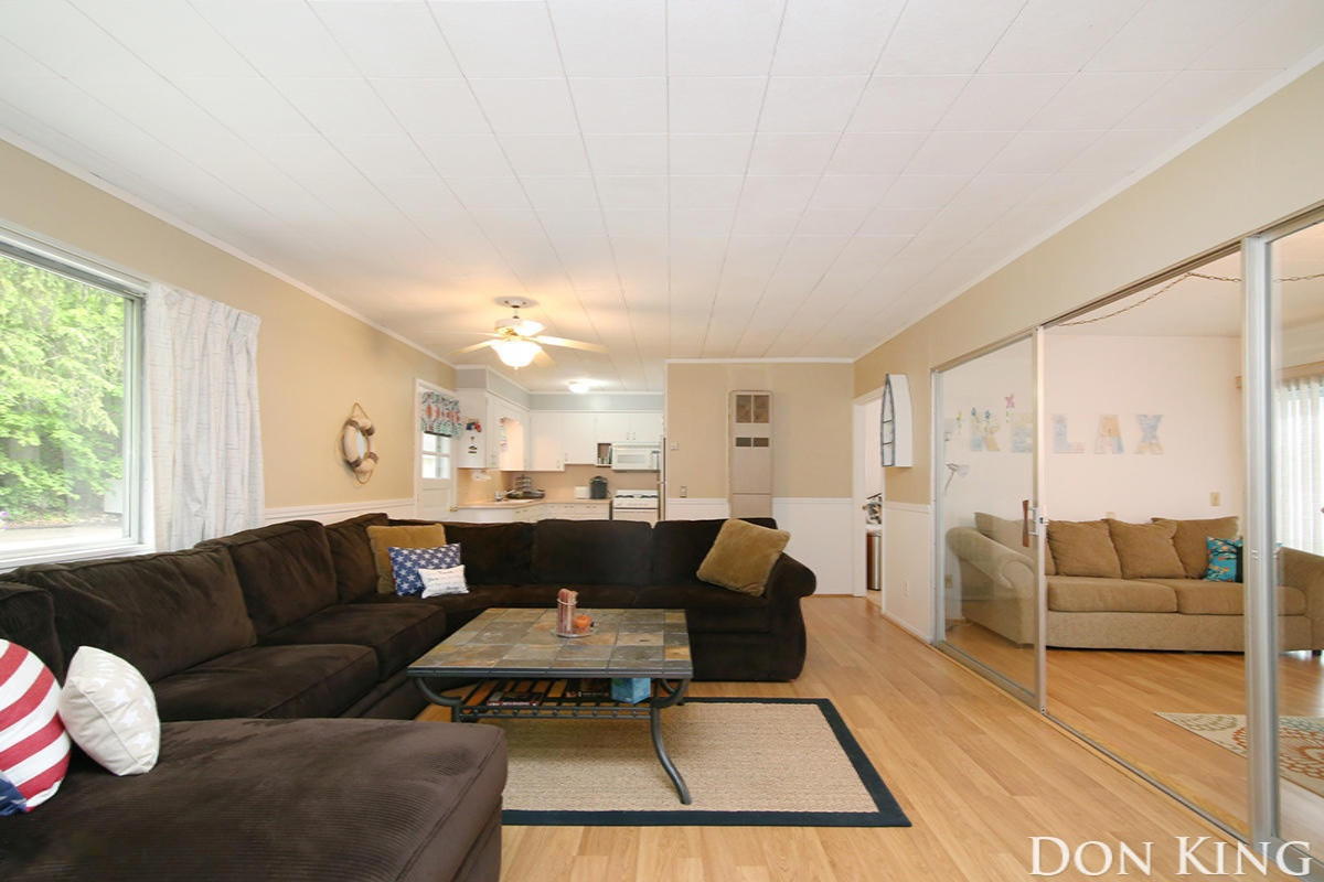 13291 Clausen Road Trufant, MI 49347 - Photo 7 of 31 IMG_1111