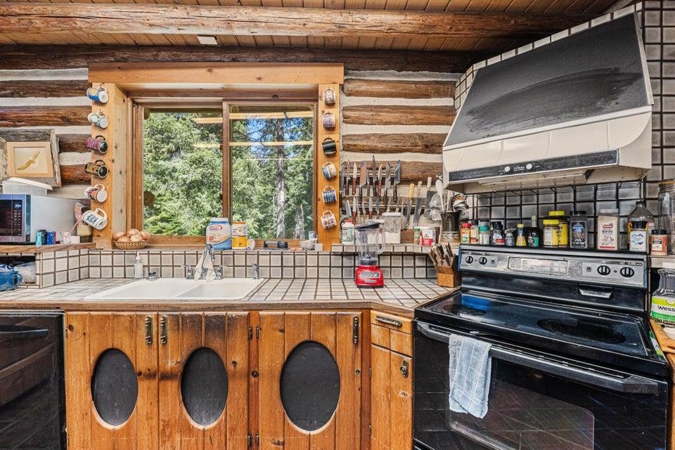 3086 Burnt Valley Road Chewelah, WA 99109 - Photo 14 of 44