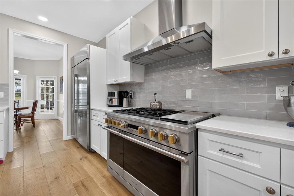 4121 Highland Park Circle Lutz, FL 33558 - Photo 9 of 52