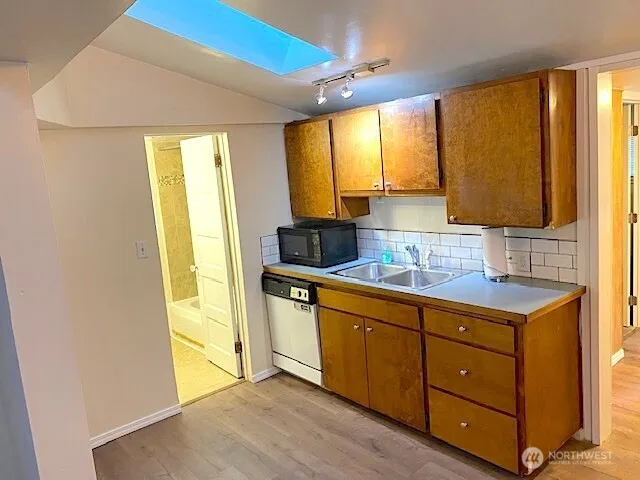 $1,150,000 | 8829 Midvale Avenue North, Seattle, WA 98103