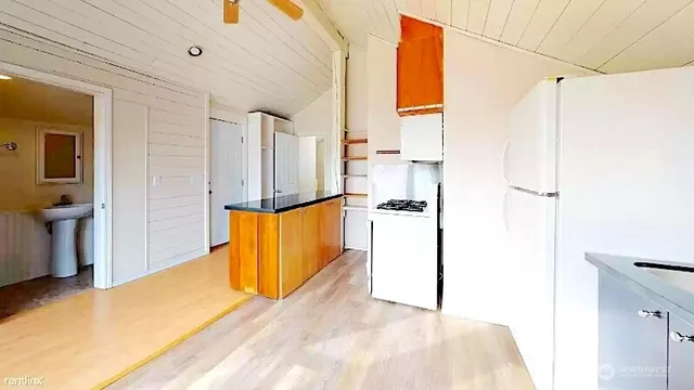 $1,150,000 | 8829 Midvale Avenue North, Seattle, WA 98103