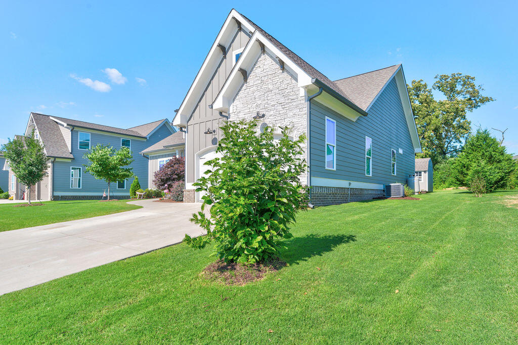 66 Fallen Leaf Drive Chickamauga, GA 30707 - Photo 4 of 44 66FallenLeaf-11