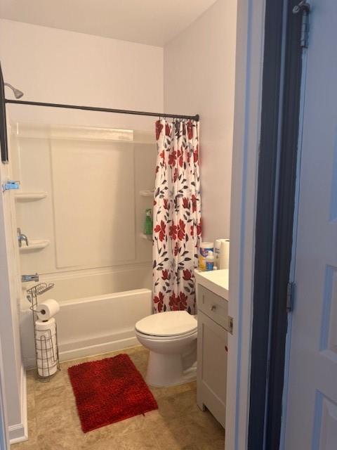 12149 Centerra Drive Hampton, GA 30228 - Photo 13 of 48 a bathroom with a toilet and a shower curtain