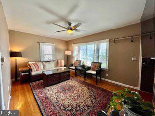 6494 Briggs Road Warrenton, VA 20187 - Photo 19 of 76 Hardwood Flooring in Living Room