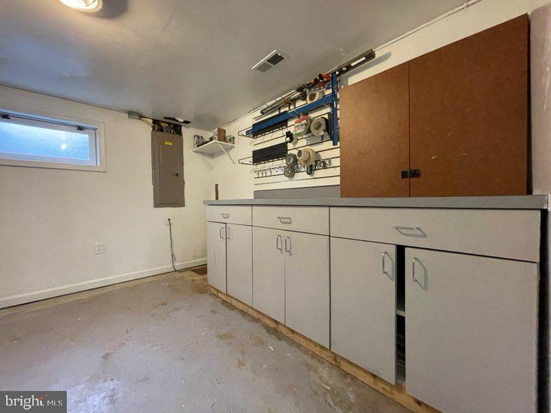 6494 Briggs Road Warrenton, VA 20187 - Photo 58 of 76 Built in Cabinets and Workspace