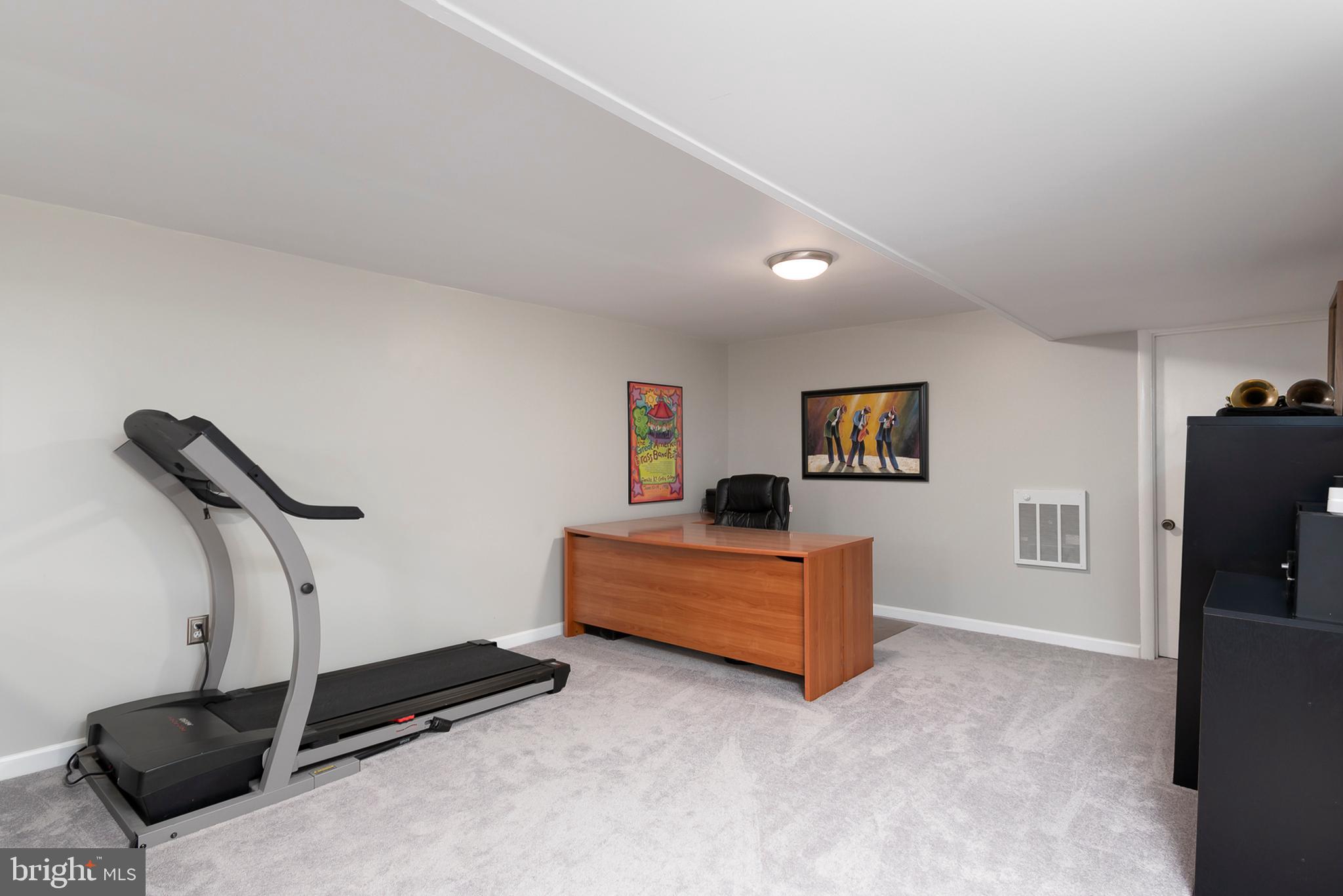 10390 Gorman Road Laurel, MD 20723 - Photo 27 of 40 Family Room (alt view)