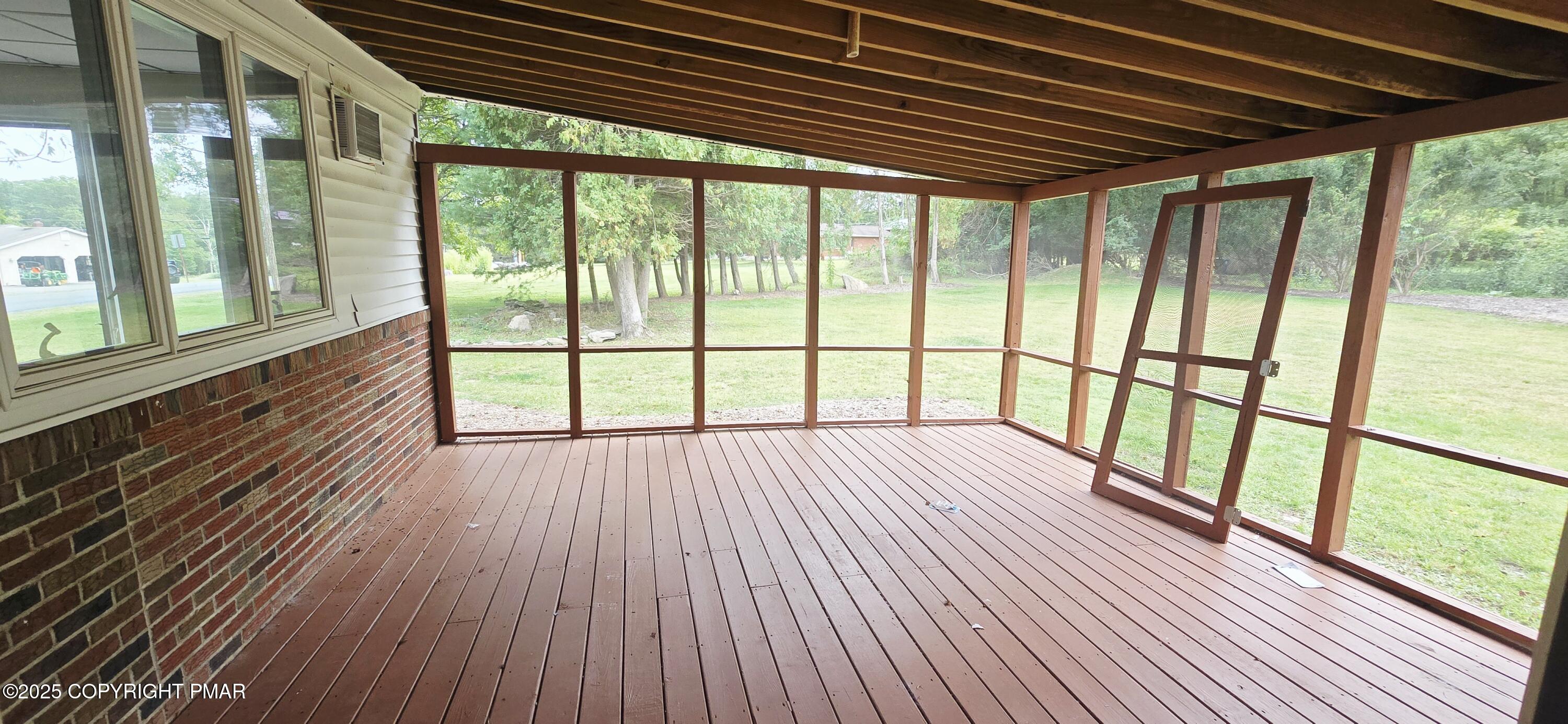 117 Rinker Road Stroudsburg, PA 18360 - Photo 14 of 33 a view of hallway with wooden floor