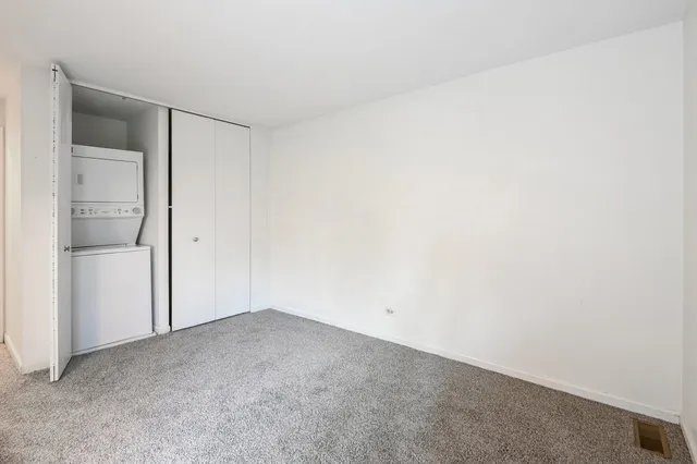 $199,000 | 5900 Oakwood Drive, Unit 1K, Lisle, IL 60532