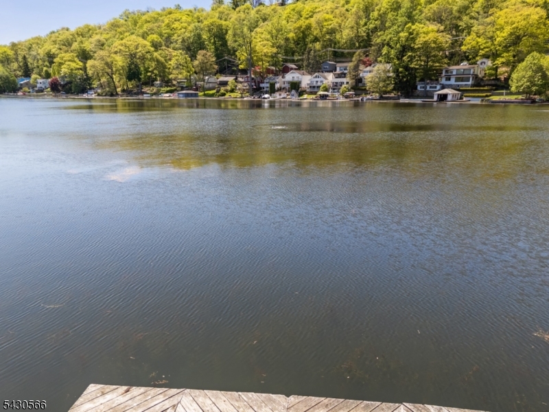 8 Oneida Avenue Hopatcong, NJ 07843 - Photo 13 of 15