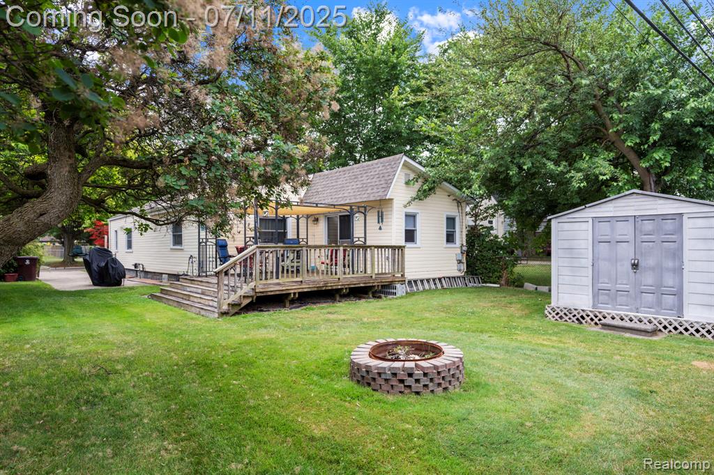 7557 Standard Street Center Line, MI 48015 - Photo 7 of 41 Gallery Image 7