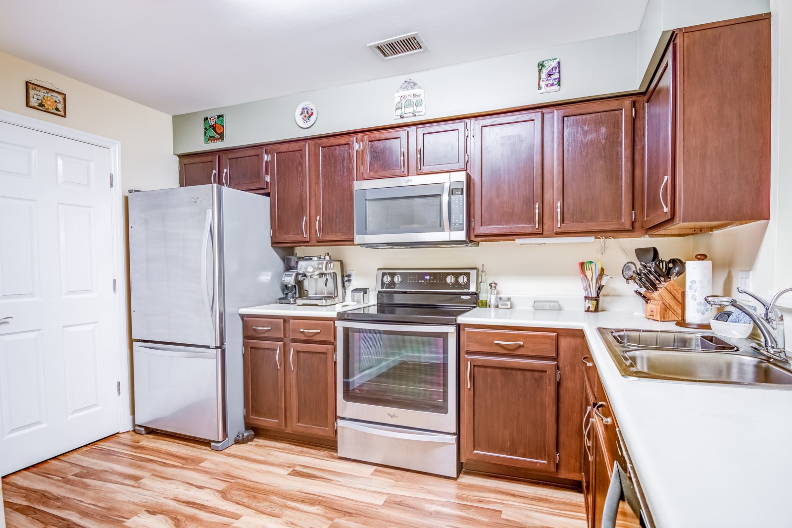 128 Pepper Ridge Circle Antioch, TN 37013 - Photo 7 of 17 Gallery Image 7