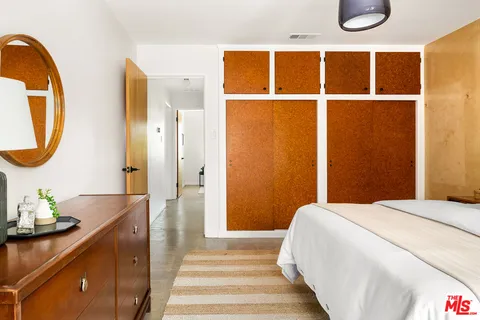 $1,499,000 | 3225 Larga Avenue, Los Angeles, CA 90039