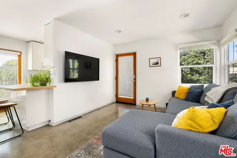 $1,499,000 | 3225 Larga Avenue, Los Angeles, CA 90039