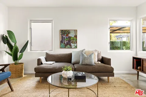 $1,499,000 | 3225 Larga Avenue, Los Angeles, CA 90039