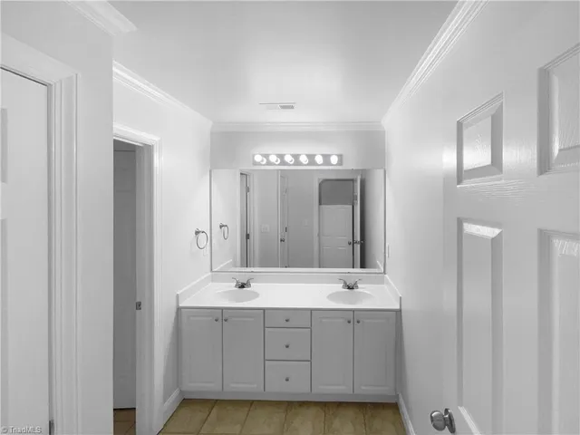 $590,000 | 6010 Morganshire Drive, Summerfield, NC 27358