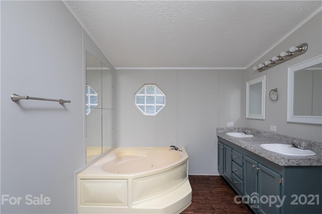 2926 Montview Road Sharon, SC 29742 - Photo 22 of 34