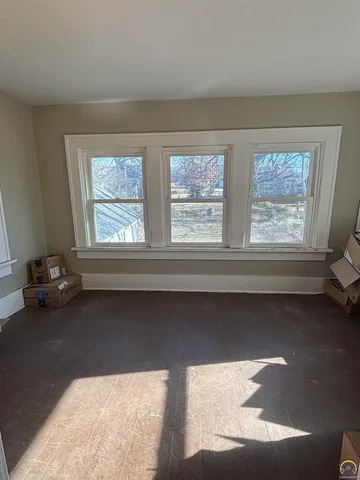 $139,900 | 928 Lawrence Street, Emporia, KS 66801